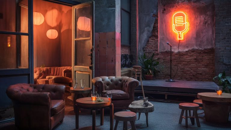relaxed karaoke venue search